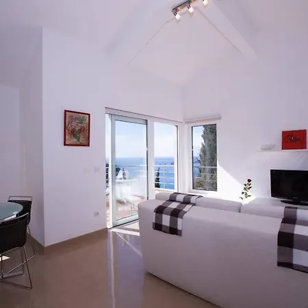 Apartment Vista 2 *